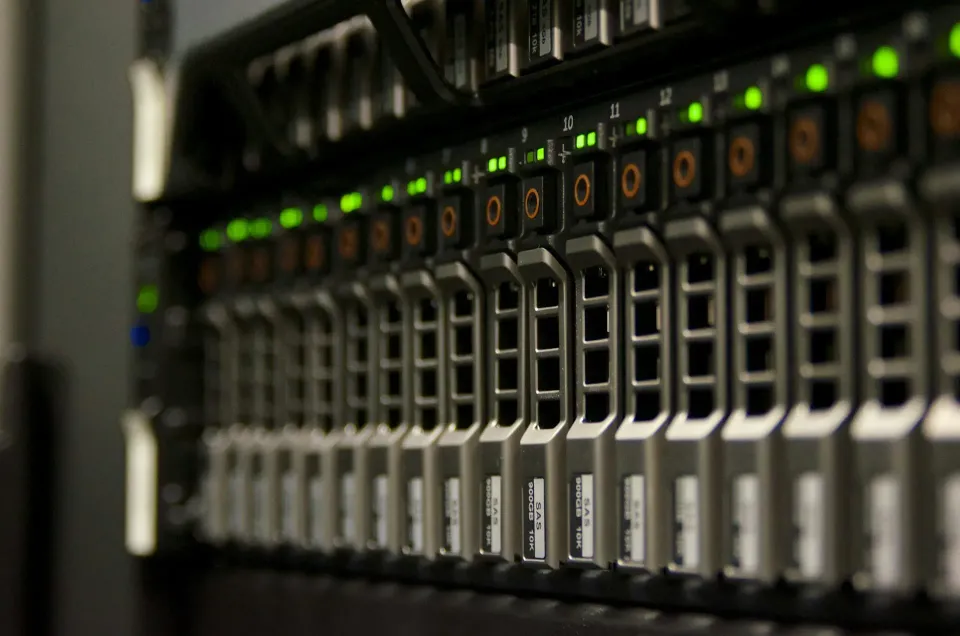 Server di pusat data